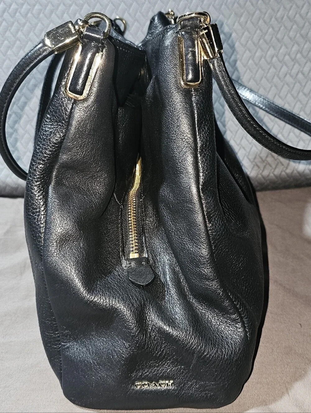 Authentic Coach Black Pebble Leather Shoulder Bag with Gold Hardware